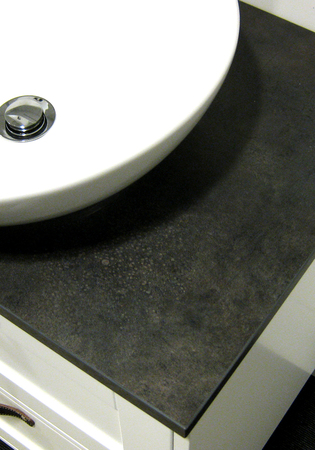 Eden Benkeplate 1210X465 Mørkegrå Steindekor